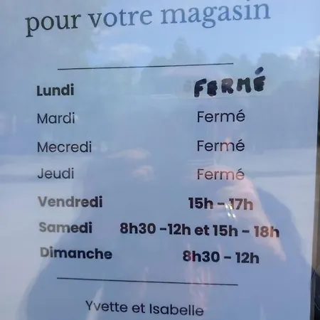 Caravane En Pleine Nature Ferme Proche De فيليبيفيل