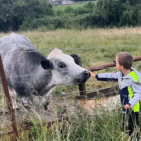 Caravane En Pleine Nature Ferme Proche De مكان تخييم